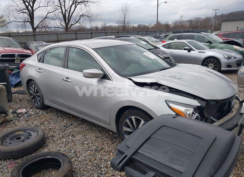 Photo 12 of 2017 Nissan Altima 2.5 SV (VIN 1N4AL3APXHC110661)