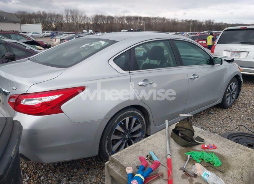 Photo 4 of 2017 Nissan Altima 2.5 SV (VIN 1N4AL3APXHC110661)