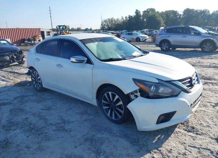 2017 Nissan Altima 2.5/2.5 S/2.5 SL/2.5 SR/2.5 SV (VIN 1N4AL3APXHC112586) main photo