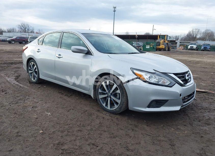 2017 Nissan Altima 2.5 SR (VIN 1N4AL3APXHC120364) main photo