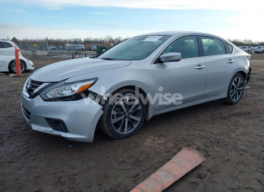 Photo 2 of 2017 Nissan Altima 2.5 SR (VIN 1N4AL3APXHC120364)