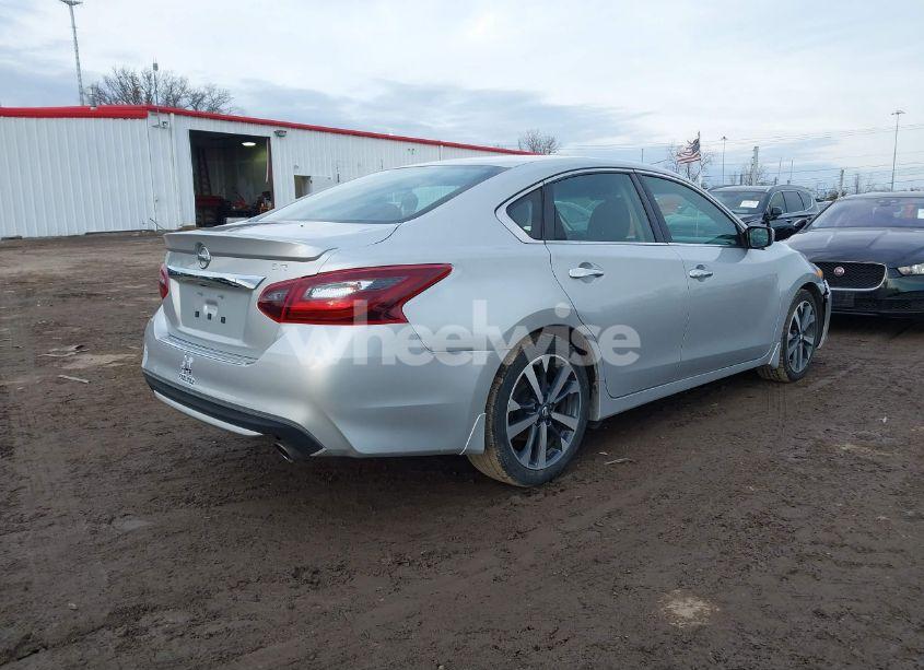 Photo 4 of 2017 Nissan Altima 2.5 SR (VIN 1N4AL3APXHC120364)