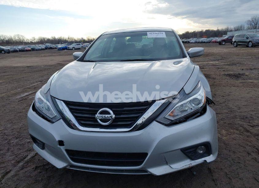 Photo 6 of 2017 Nissan Altima 2.5 SR (VIN 1N4AL3APXHC120364)