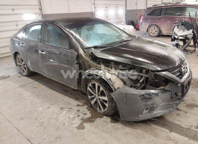 2017 Nissan Altima 2.5 SR (VIN 1N4AL3APXHC141621) main photo