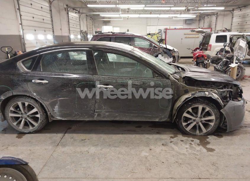 Photo 14 of 2017 Nissan Altima 2.5 SR (VIN 1N4AL3APXHC141621)