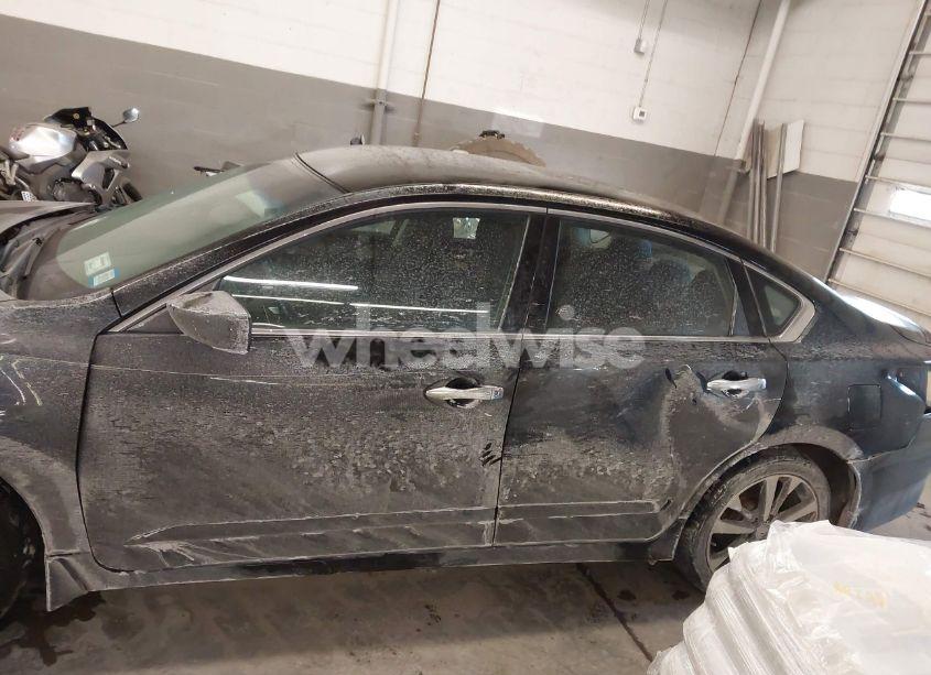 Photo 15 of 2017 Nissan Altima 2.5 SR (VIN 1N4AL3APXHC141621)