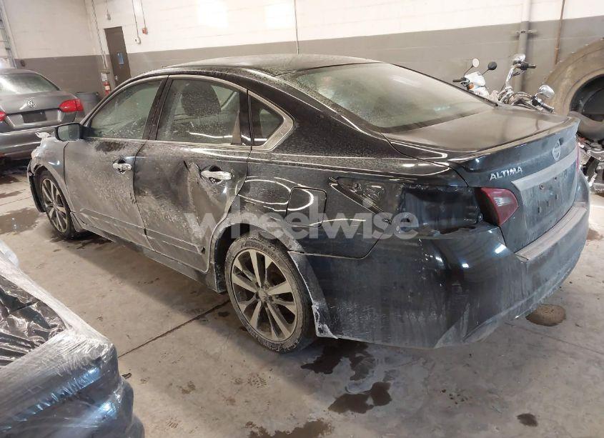 Photo 3 of 2017 Nissan Altima 2.5 SR (VIN 1N4AL3APXHC141621)