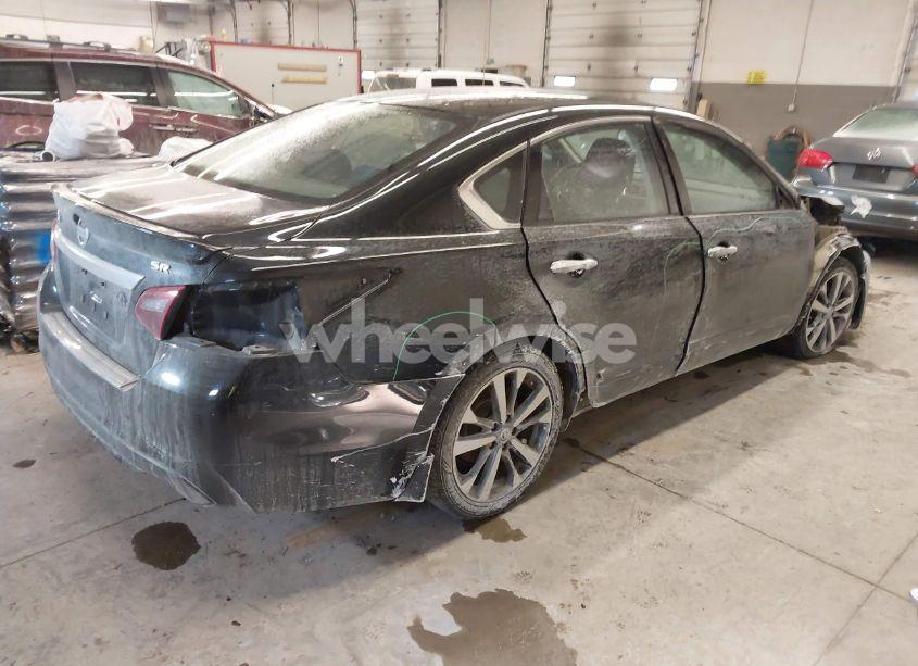 Photo 4 of 2017 Nissan Altima 2.5 SR (VIN 1N4AL3APXHC141621)