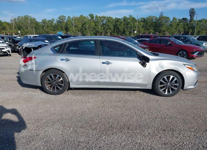 Photo 13 of 2017 Nissan Altima 2.5 SV (VIN 1N4AL3APXHC142770)