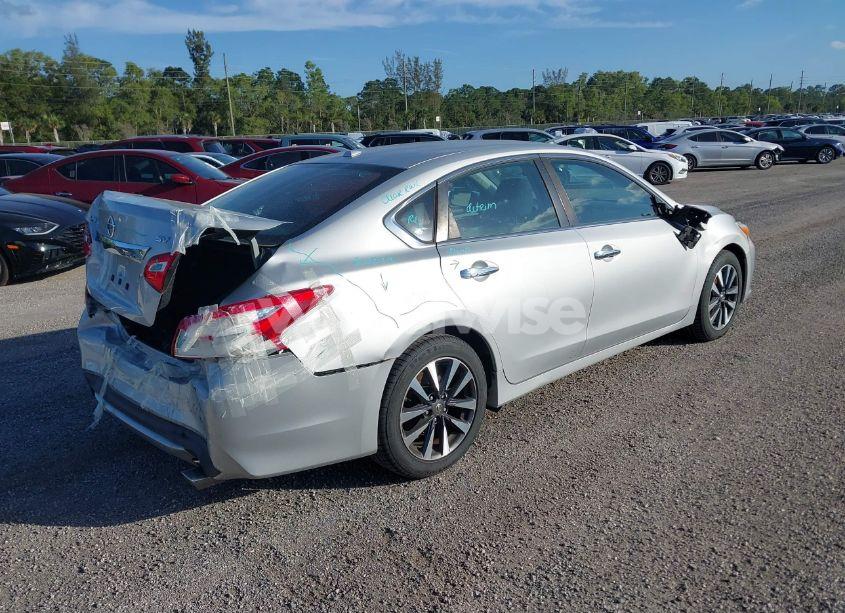 Photo 4 of 2017 Nissan Altima 2.5 SV (VIN 1N4AL3APXHC142770)