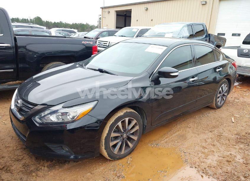 Photo 2 of 2017 Nissan Altima 2.5 SL (VIN 1N4AL3APXHC148603)