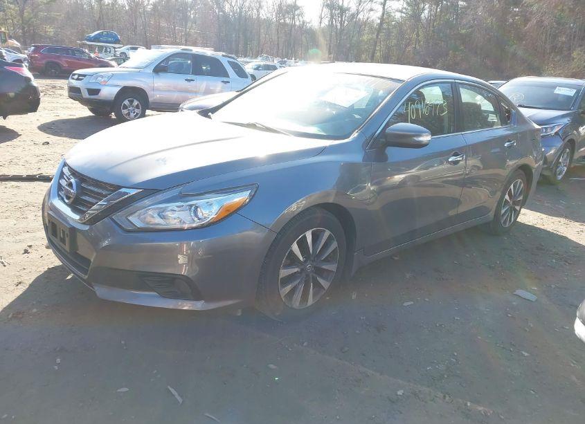 Photo 2 of 2017 Nissan Altima 2.5 SV (VIN 1N4AL3APXHC152344)
