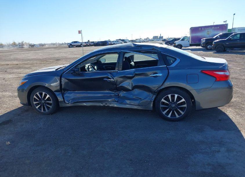 Photo 13 of 2017 Nissan Altima 2.5 SV (VIN 1N4AL3APXHC158242)