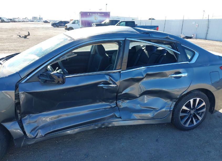 Photo 6 of 2017 Nissan Altima 2.5 SV (VIN 1N4AL3APXHC158242)