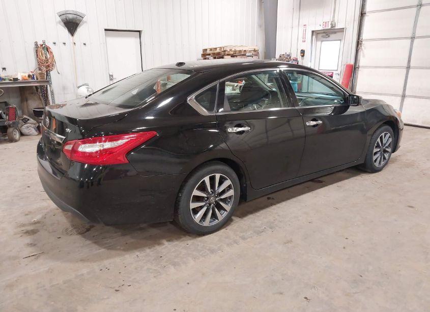 Photo 4 of 2017 Nissan Altima 2.5 SV (VIN 1N4AL3APXHC162582)