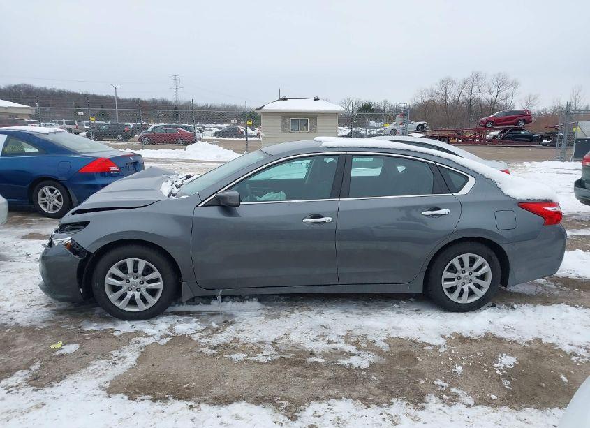 Photo 13 of 2017 Nissan Altima 2.5 S (VIN 1N4AL3APXHC165207)