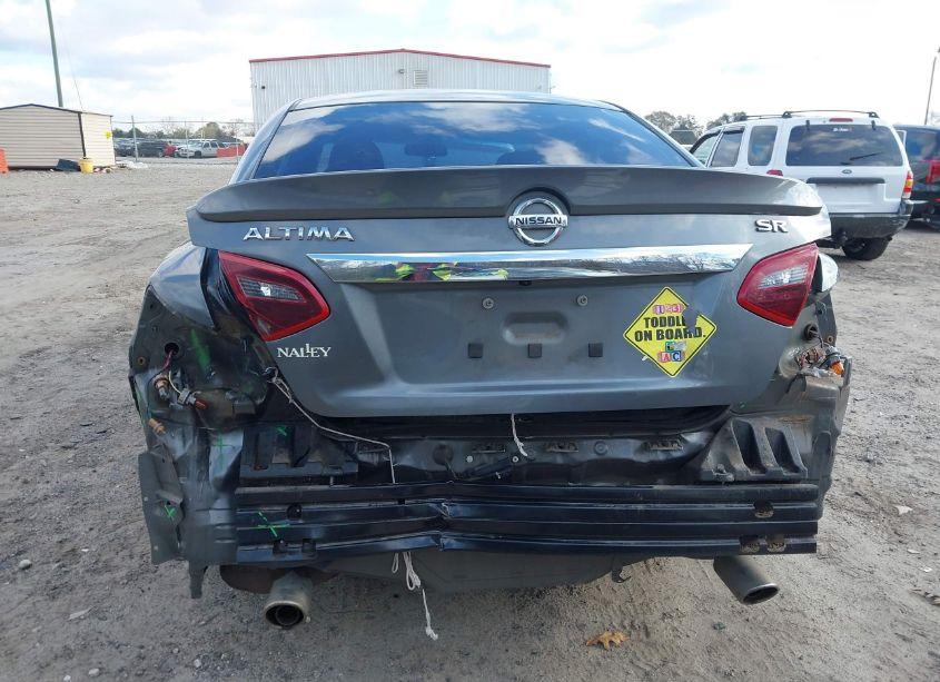 Photo 6 of 2017 Nissan Altima 2.5 SR (VIN 1N4AL3APXHC167992)