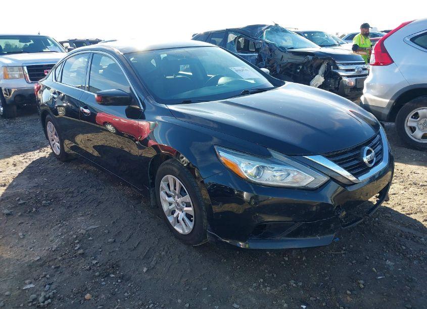 2017 Nissan Altima 2.5 S (VIN 1N4AL3APXHC175560) main photo