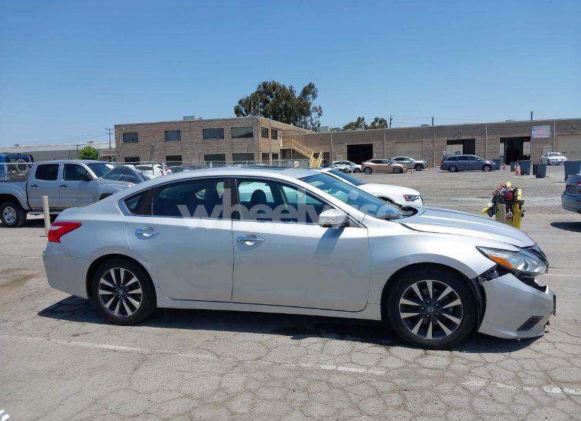 Photo 14 of 2017 Nissan Altima 2.5 SL (VIN 1N4AL3APXHC176949)