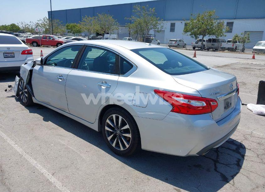 Photo 3 of 2017 Nissan Altima 2.5 SL (VIN 1N4AL3APXHC176949)