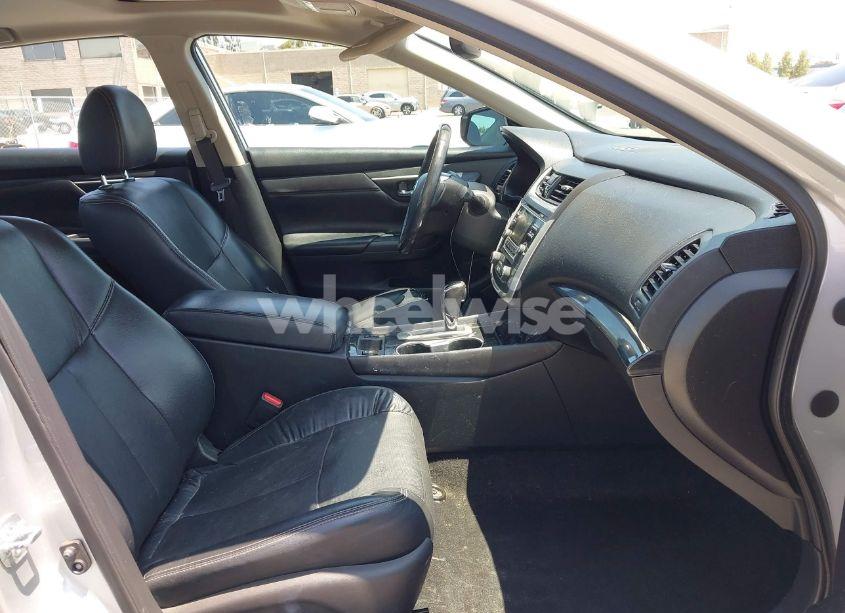 Photo 5 of 2017 Nissan Altima 2.5 SL (VIN 1N4AL3APXHC176949)