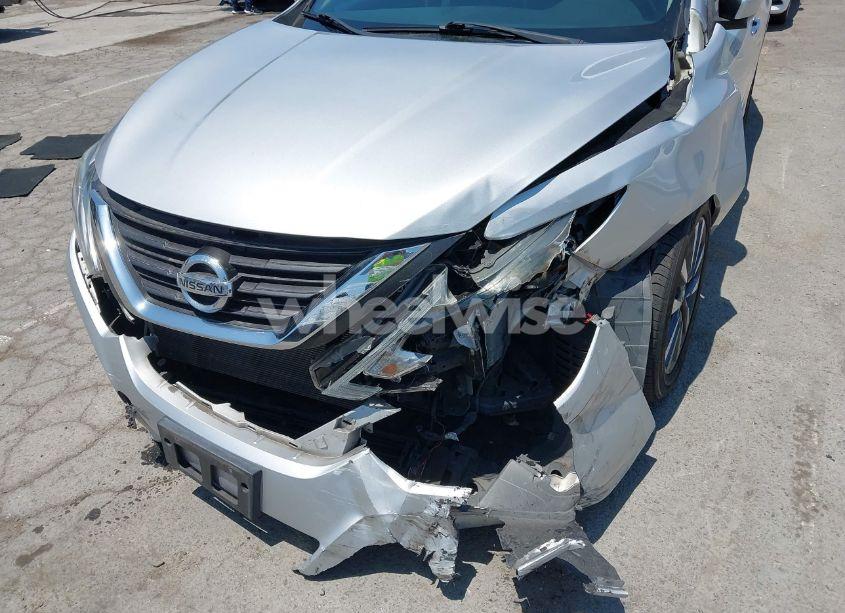 Photo 6 of 2017 Nissan Altima 2.5 SL (VIN 1N4AL3APXHC176949)