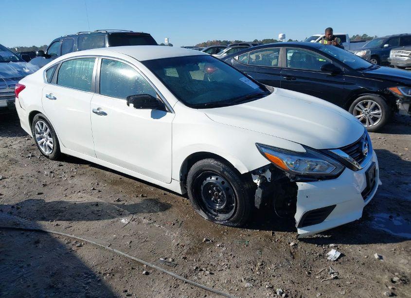 2017 Nissan Altima 2.5 S (VIN 1N4AL3APXHC177311) main photo