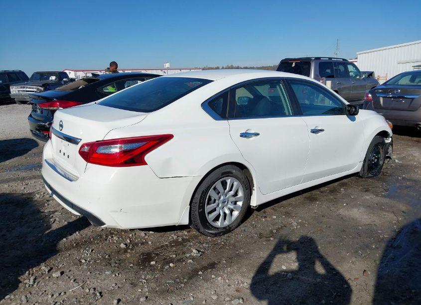 Photo 4 of 2017 Nissan Altima 2.5 S (VIN 1N4AL3APXHC177311)