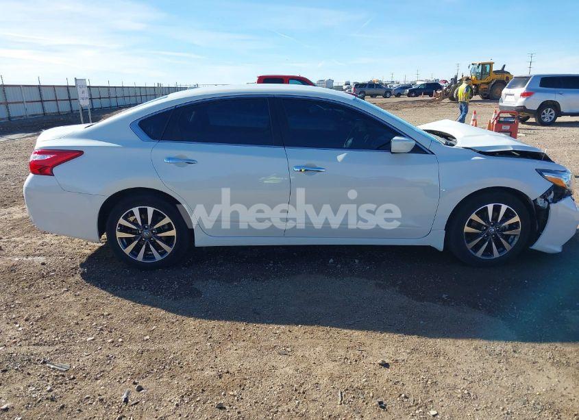 Photo 14 of 2017 Nissan Altima 2.5 SV (VIN 1N4AL3APXHC178068)