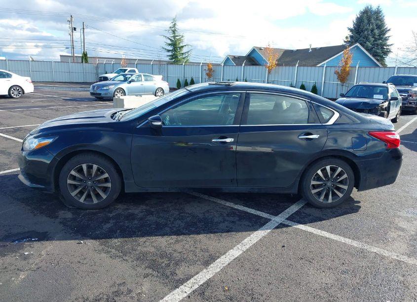 Photo 15 of 2017 Nissan Altima 2.5 SL (VIN 1N4AL3APXHC196358)