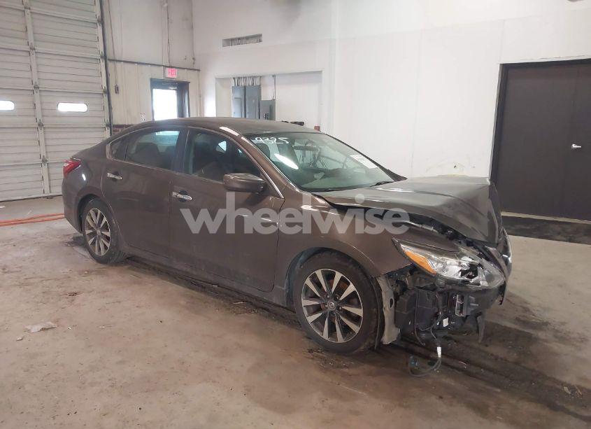 2017 Nissan Altima 2.5 SV (VIN 1N4AL3APXHC199325) main photo