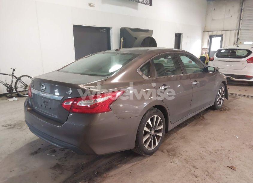 Photo 4 of 2017 Nissan Altima 2.5 SV (VIN 1N4AL3APXHC199325)