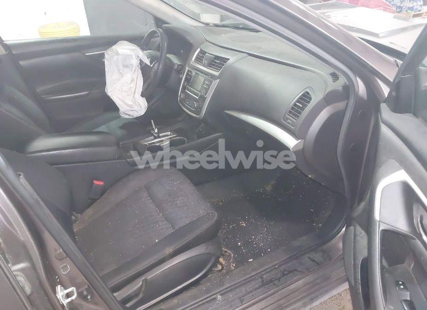 Photo 5 of 2017 Nissan Altima 2.5 SV (VIN 1N4AL3APXHC199325)