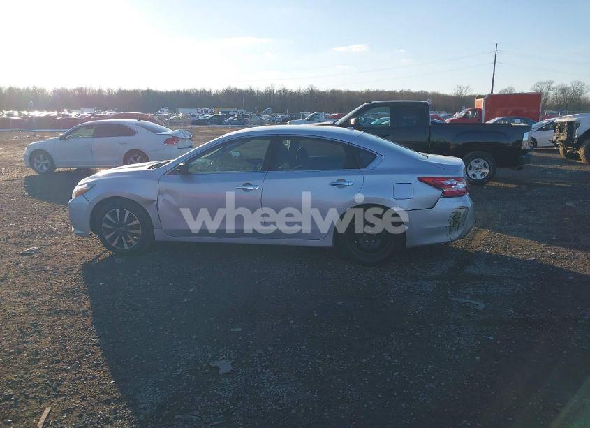 Photo 14 of 2017 Nissan Altima 2.5 SV (VIN 1N4AL3APXHC210873)