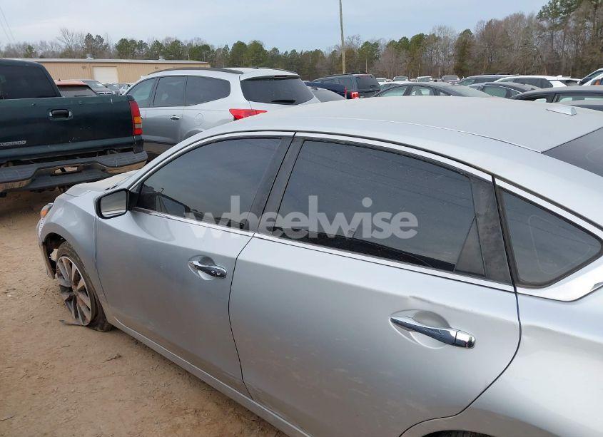 Photo 14 of 2017 Nissan Altima 2.5 SV (VIN 1N4AL3APXHC211778)