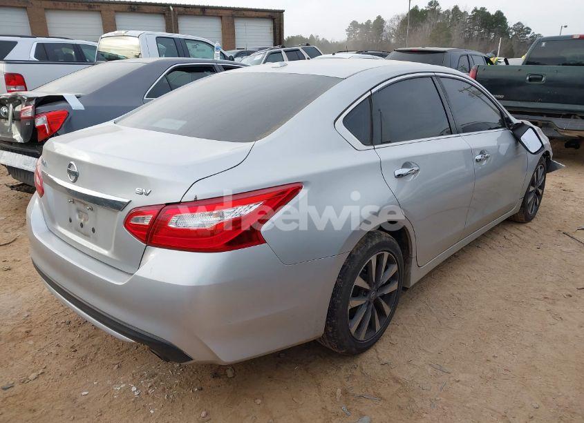 Photo 4 of 2017 Nissan Altima 2.5 SV (VIN 1N4AL3APXHC211778)