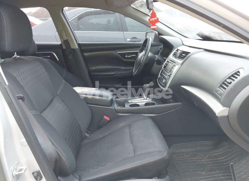 Photo 5 of 2017 Nissan Altima 2.5 SV (VIN 1N4AL3APXHC211778)