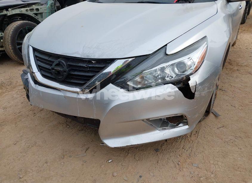 Photo 6 of 2017 Nissan Altima 2.5 SV (VIN 1N4AL3APXHC211778)