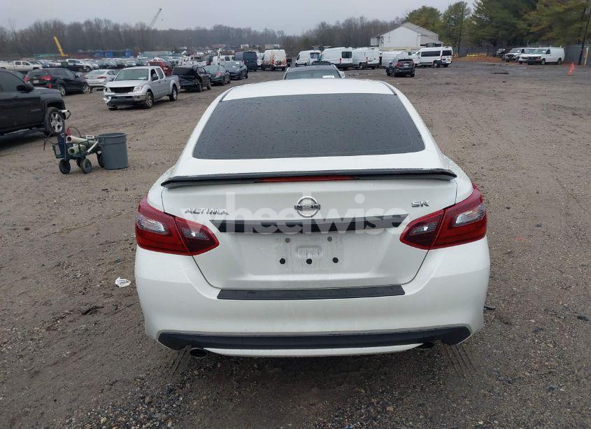 Photo 16 of 2017 Nissan Altima 2.5 SR (VIN 1N4AL3APXHC212977)