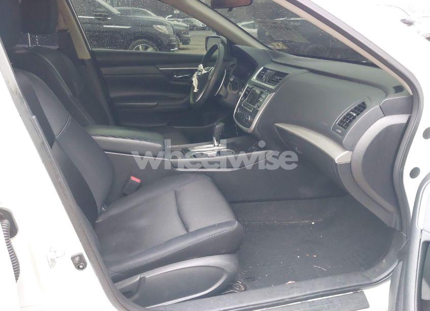 Photo 5 of 2017 Nissan Altima 2.5 SR (VIN 1N4AL3APXHC212977)