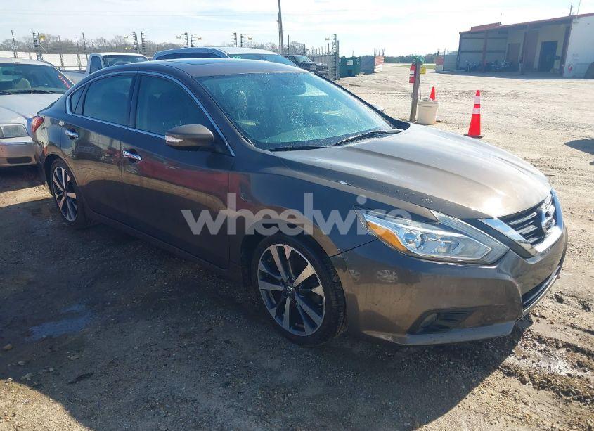 2017 Nissan Altima 2.5 SL (VIN 1N4AL3APXHC214163) main photo