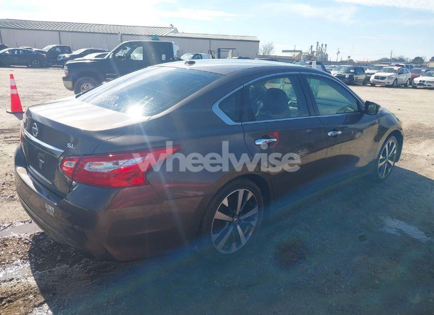 Photo 4 of 2017 Nissan Altima 2.5 SL (VIN 1N4AL3APXHC214163)