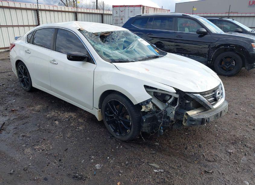 2017 Nissan Altima 2.5 SR (VIN 1N4AL3APXHC224398) main photo