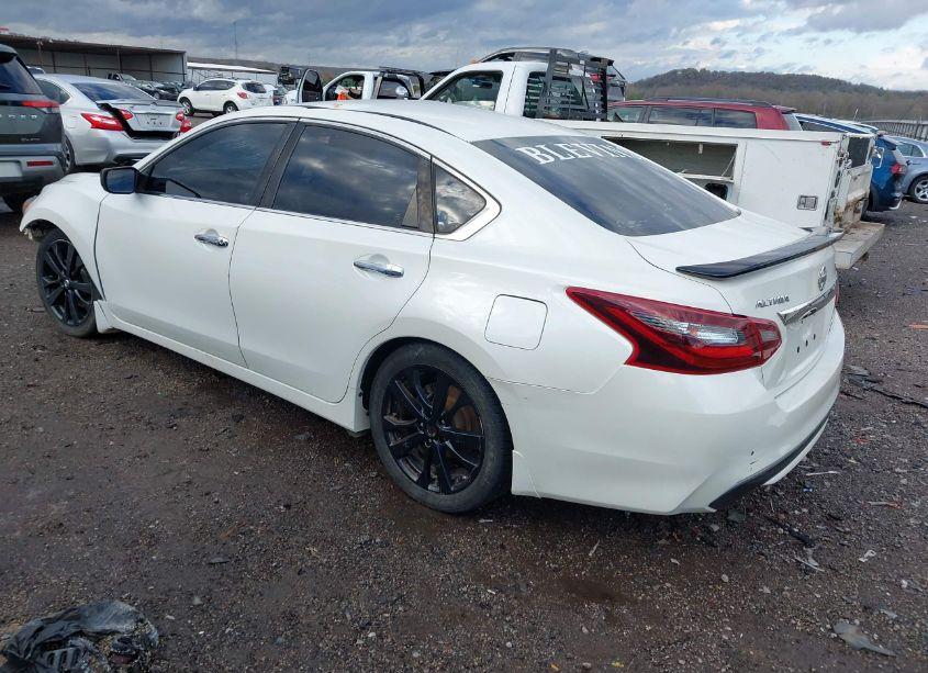 Photo 3 of 2017 Nissan Altima 2.5 SR (VIN 1N4AL3APXHC224398)