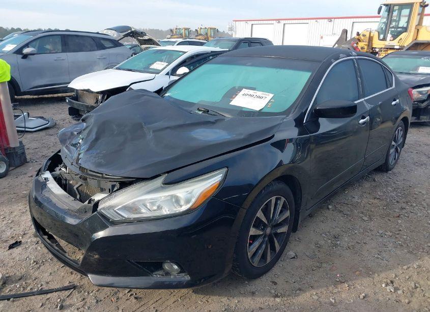 Photo 2 of 2017 Nissan Altima 2.5 SV (VIN 1N4AL3APXHC255649)