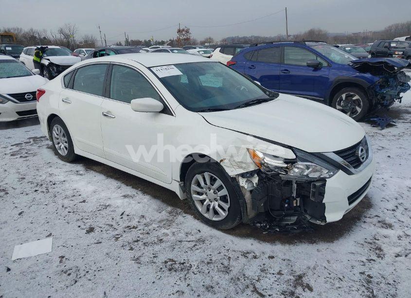 2017 Nissan Altima 2.5 S (VIN 1N4AL3APXHC268708) main photo