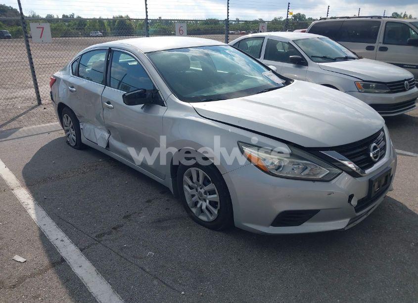 2017 Nissan Altima 2.5 S (VIN 1N4AL3APXHC271351) main photo
