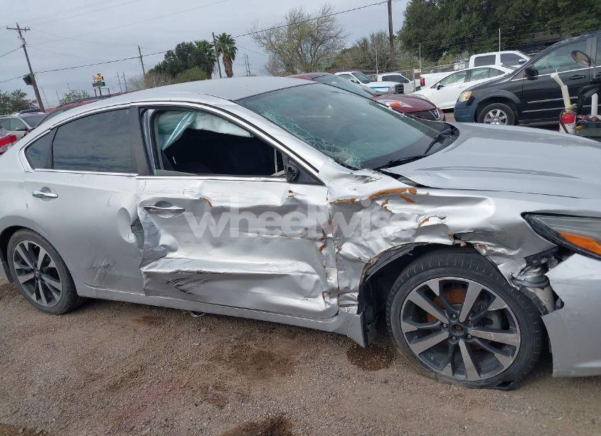 Photo 12 of 2017 Nissan Altima 2.5 SR (VIN 1N4AL3APXHC272015)