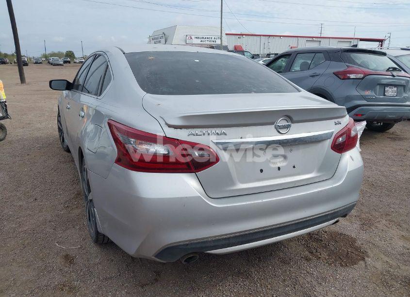 Photo 3 of 2017 Nissan Altima 2.5 SR (VIN 1N4AL3APXHC272015)