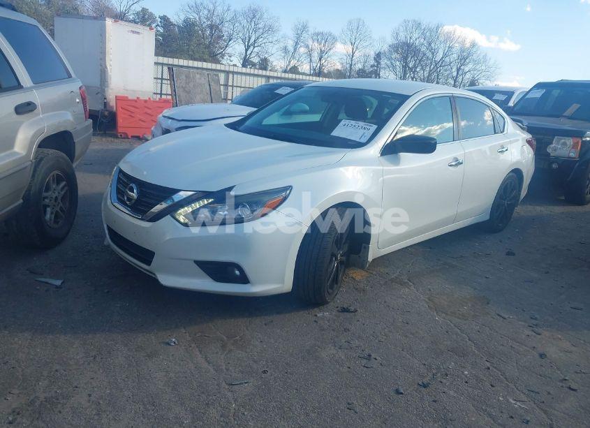 Photo 2 of 2017 Nissan Altima 2.5 SR (VIN 1N4AL3APXHC284679)